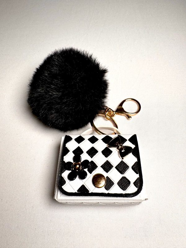 WhatsApp Image 2025-11-01 at 23.19.53 (1) PORTE ÉCOUTEUR ET PORTE-CLÉ.