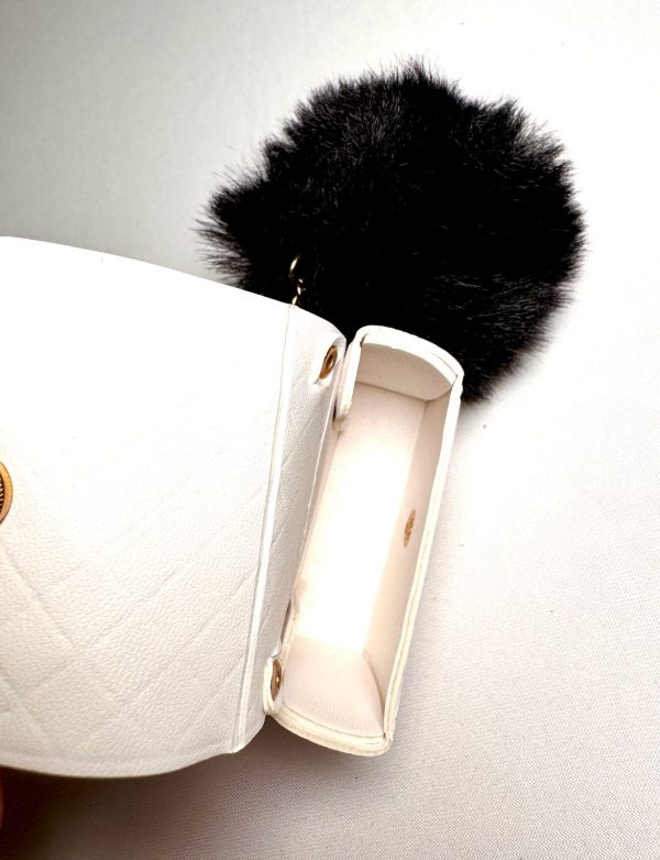 WhatsApp Image 2025-11-01 at 23.19.53 (2) PORTE ÉCOUTEUR ET PORTE-CLÉ.