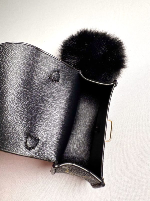 PORTE ÉCOUTEUR ET PORTE-CLÉ.